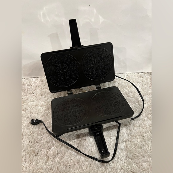 VillaWare V3900 Krumkake Baker - Picture 15 of 16